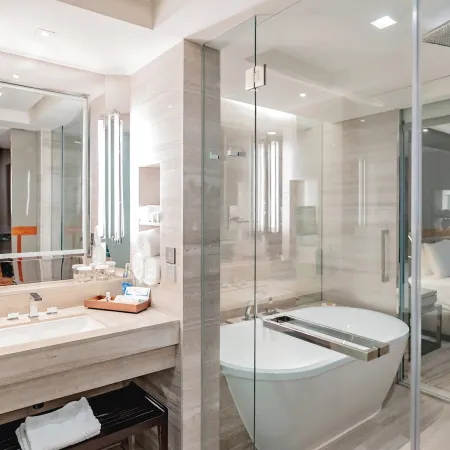 Hilton Sukhumvit Bangkok Отели рядом с достопримечательностью «Торговый центр EmQuartier»