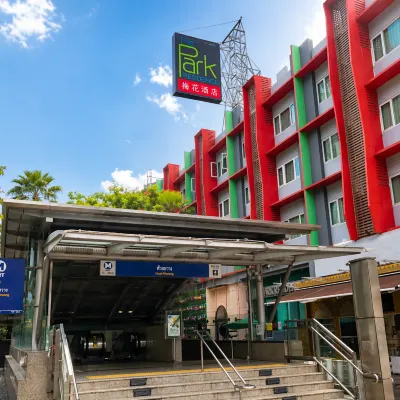 The Park Residence Hotels near MRT-Huai Khwang