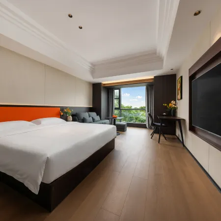 Monsoon hotel