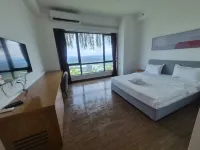Spectacular Seaview Apartment at Forest City