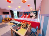 Hilton Changzhou - Family