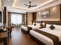 HOTEL TRITON GRAND Hotels near Qutub Minar