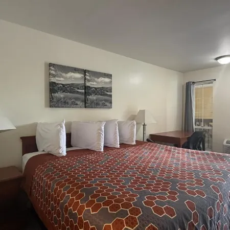 Travel Inn Buford near Mall of Georgia Отели в г. Буфорд