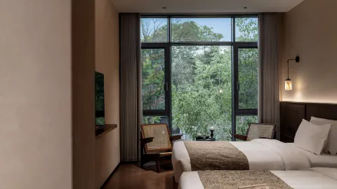 Shaoshan Qingshuitang Lakeside Retreat in 韶山