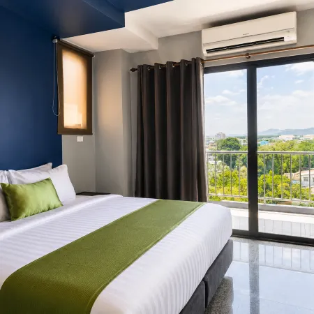 iCheck inn Phuket Town