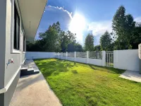 Botanic Wind Private 3BR House with Garden & Canal for longStay - เปิดใหม่