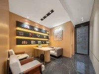 Chenfeng Design Hotel (Yiwu International Business City Global Digital Center) - พร้อมWifi