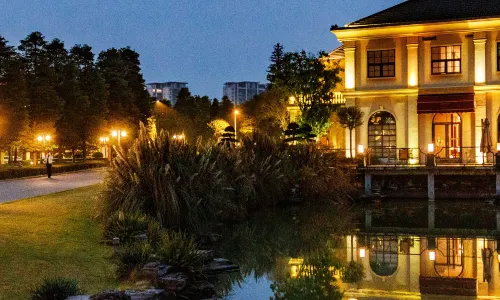 Cezanne Manor Hotel & Resort