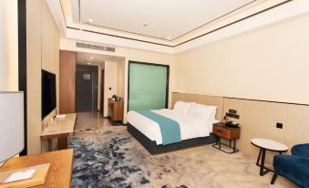 Luoding Star Hotel