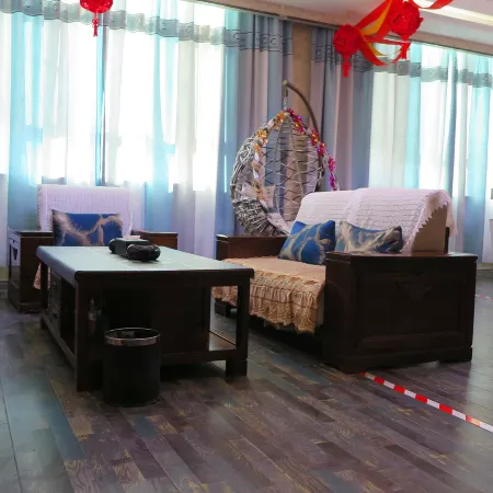 Qitai yunchuang Garden Hotel