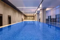 Crowne Plaza ZHENGZHOU HIGH TECH ZONE by IHG - С бассейном