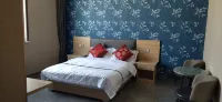 Luntai Wangzhongpeng Hostel Hotels near Luntaixian Shamo Park