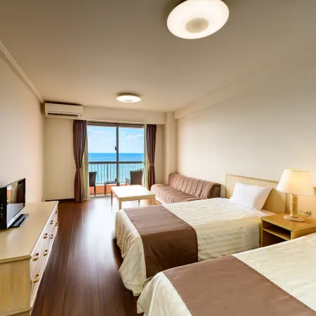 Hotel Breezebay Marina