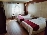 Yingkou Manhattan Hotel (Bayuquan Bandung Plaza) Hotel dekat Yingkou Duntai Mountain