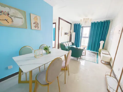 Seaside Cabin Resort B&B Hotels near Golden Beach