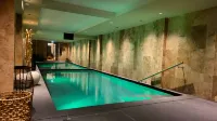 Star Champs-Elysées - Pools