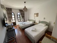 The Diplomat Hotel Hotels near The Red Lion Restoran