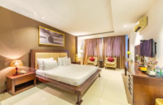 ザ・ノーブルスワンセントラルドンドゥホテル ビンコムセンター周辺のホテル