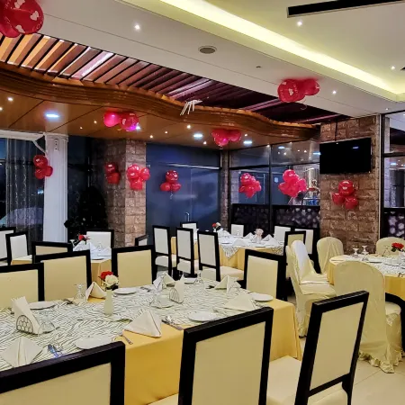 White Palace Hotel