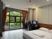 Tianmenguang Call Jingjing Hotel (Wanda Plaza)