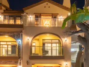 Popular Hotels with Villas in Longmen