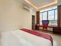 Mingyue Business Hotel