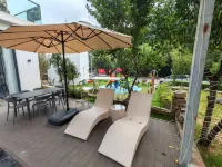 Luanchuan Qiyue Homestay (Chongdugou Scenic Area) - Swimmingpools