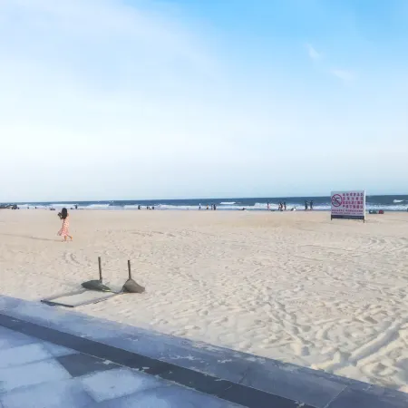 Yunduan Designer Seaview Hotel (Beihai Yintan Scenic Spot International Passenger Port Store)