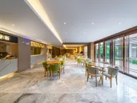 Ruijing Hotel (Wuhan Guiyuan Temple Zhongjiacun Subway Station Store) Hotels near Guiyuan Temple