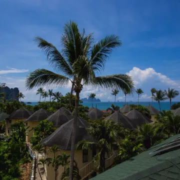 Golden Beach Resort Hotels near Bluedragon Cabaret