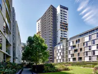 Meriton Suites Zetland Hotels near Green Square