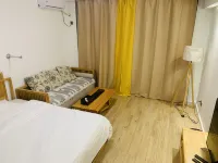 Lingtinghai Vacation Homestay (Shanwei Poly Jinding Bay)