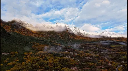 Jiaju Zangzhai Ajiacuo B&B
