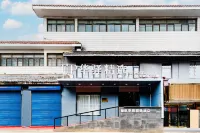 Home Inn Up Huayi Selected Hotel (Lijingmen Cross Street Branch) Hotels in Laocheng District