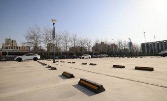 Jingbao Ruijia Hotel (Beijing Daxing Airport Qingyuan Road Subway Station)