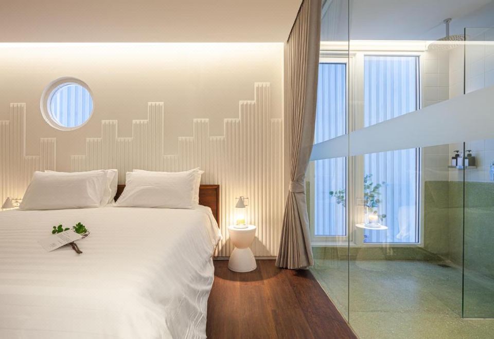 Anantara Sathorn Bangkok Hotel Over view