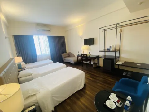 Liberty 2 Hotel Отели рядом с достопримечательностью «Хо Чи Минх Сквер»