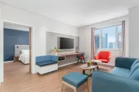 Holiday Inn Express Weifang Center (Weifang Station Taihuacheng Branch)