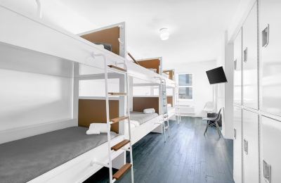 3 Twin Bunk Bed Room