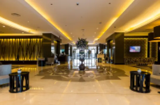 Le Méridien Mina Seyahi Beach Resort & Waterpark