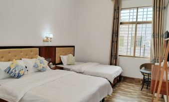 Good luck in Antarctica · Courtyard leisure and holiday home (coral pavilion tourist area shop