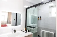Yining Huayujian homestay