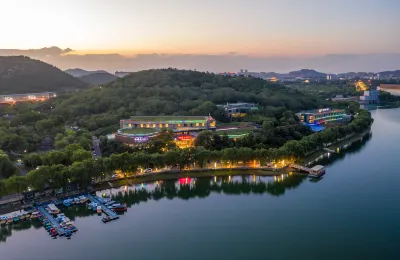 Expo Garden Resort Hotel Hotel dekat Changqing Coach Station