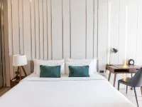 Wyndham Garden Bangkok Sukhumvit 42 Hotels near Ekkamai Eastern Bus Terminal