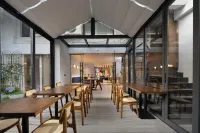 The May  Hotel - parking