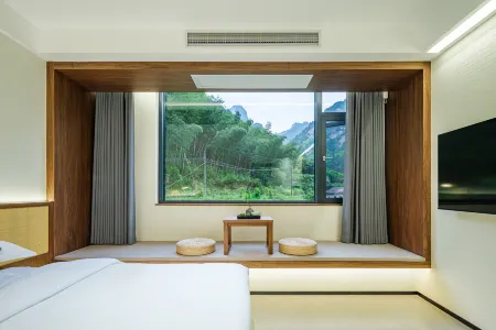 Floral Hotel Huangshan Xiandu Yunlu Hotel (Phoenix Source Scenic Area Branch) Отели рядом с достопримечательностью «Emerald Valley»