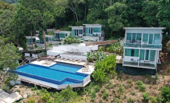 Alunan Resort