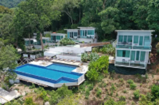 Alunan Resort Hotels in Pulau Perhentian