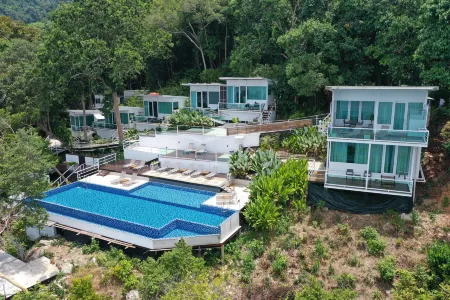 Alunan Resort