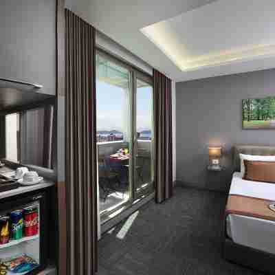 Plus Hotel Bostanci Atasehir Rooms